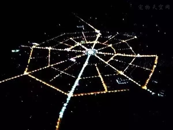 中国唯一没有红绿灯的城，竟还不堵车？！