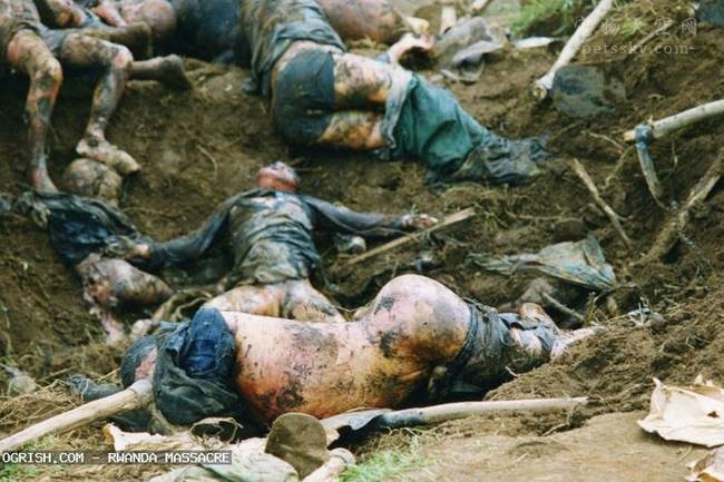 1994年卢旺达大屠杀惨状：女性惨遭性侵(组图)