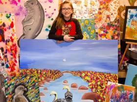 13岁天才小萝莉走红，靠画画捐出48万拯救濒危动物