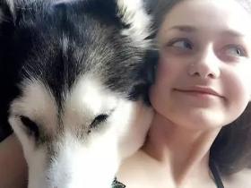 英国女子将二哈的骨灰纹在自己身上,很多人觉得她很疯狂