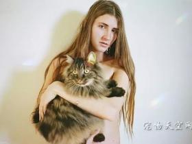女孩与猫:纽约女人和她们猫的照片